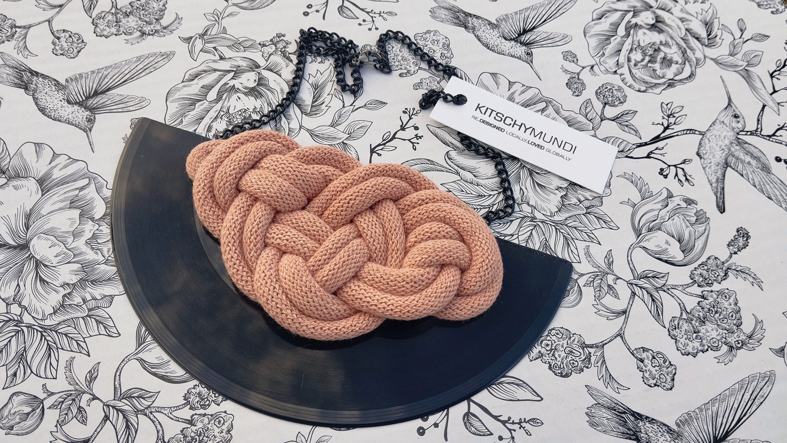 Verižica Vinyl&Rope Blush 2