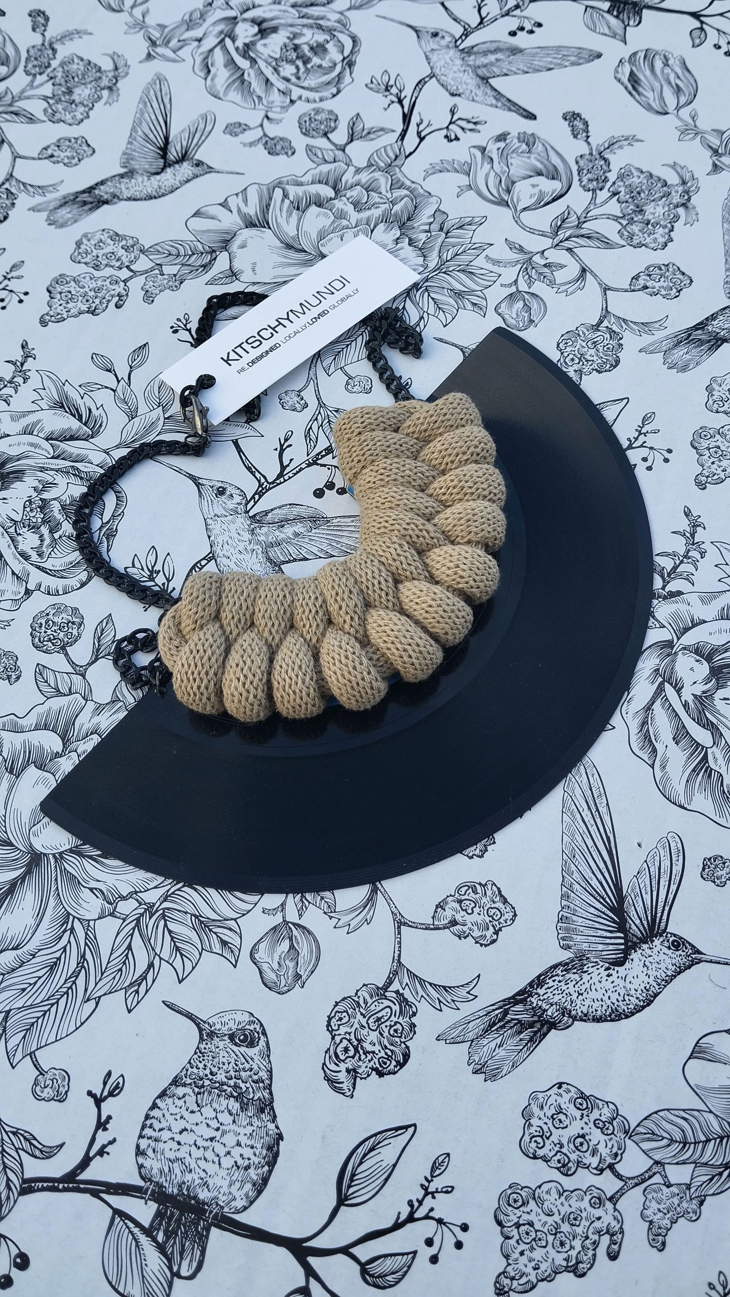 Verižica Vinyl&Rope Knot - Sand