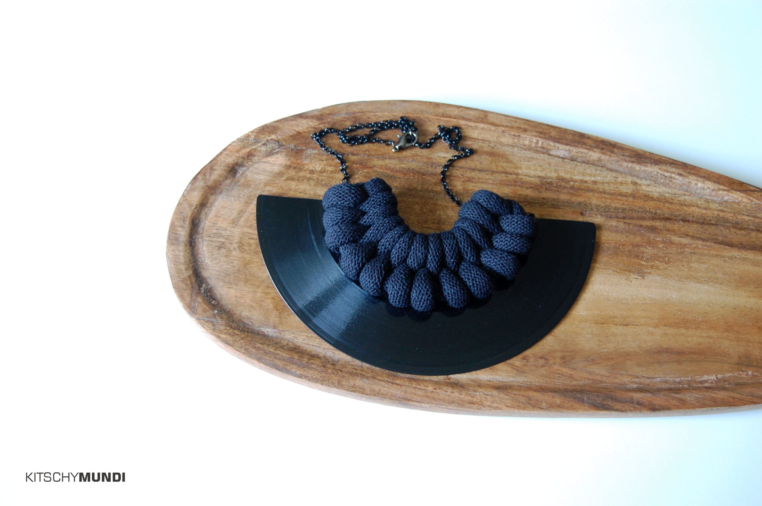 Verižica Vinyl&Rope Rope - Black