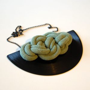 Verižica Vinyl&Rope Wave - Eucaliptus Green