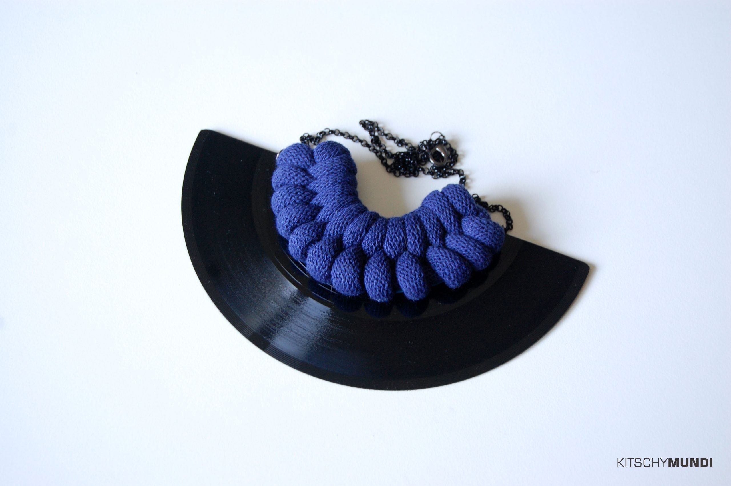 Verižica Vinyl&Rope Knot - InkBlue